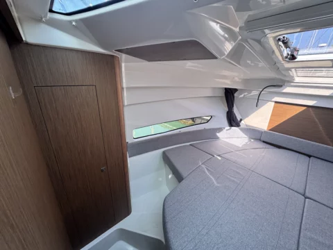 Bénéteau Antares 9 OB - Twin Suzuki DF200 APX - photo 14