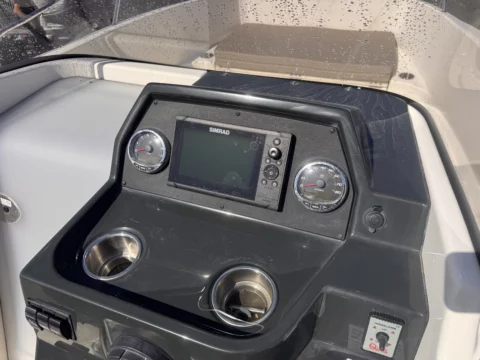 Quicksilver 675 activ open - Mercury 225cv V6 - photo 9