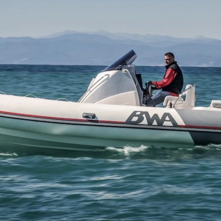 Nautique services La Rochelle - Vente de bateau à La Rochelle - BWA Sport 28 GTO C