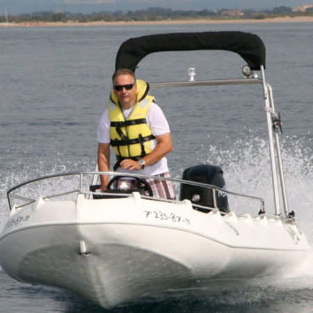 Nautique services La Rochelle - Vente de bateau à La Rochelle - Whaly 435R PRO