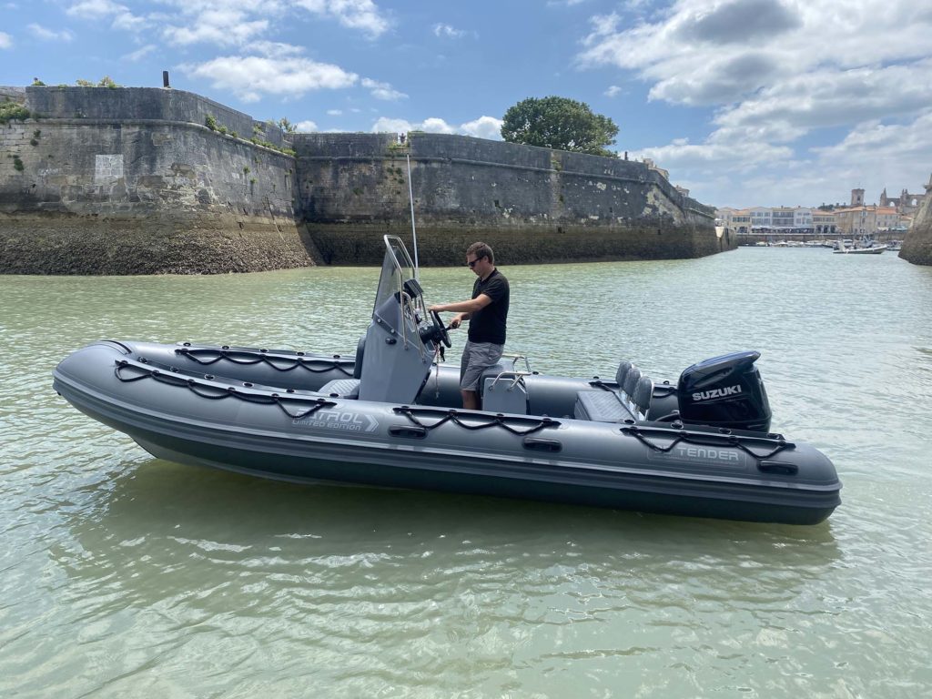 Nautique services La Rochelle - Vente de bateau à La Rochelle - 3D Tender PATROL 600