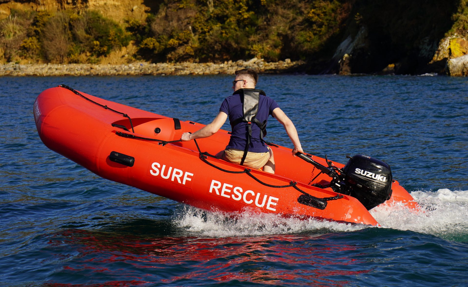 Nautique Services la Rochelle - Vente et entretien bateau - 3D Tender Surf Rescue 400