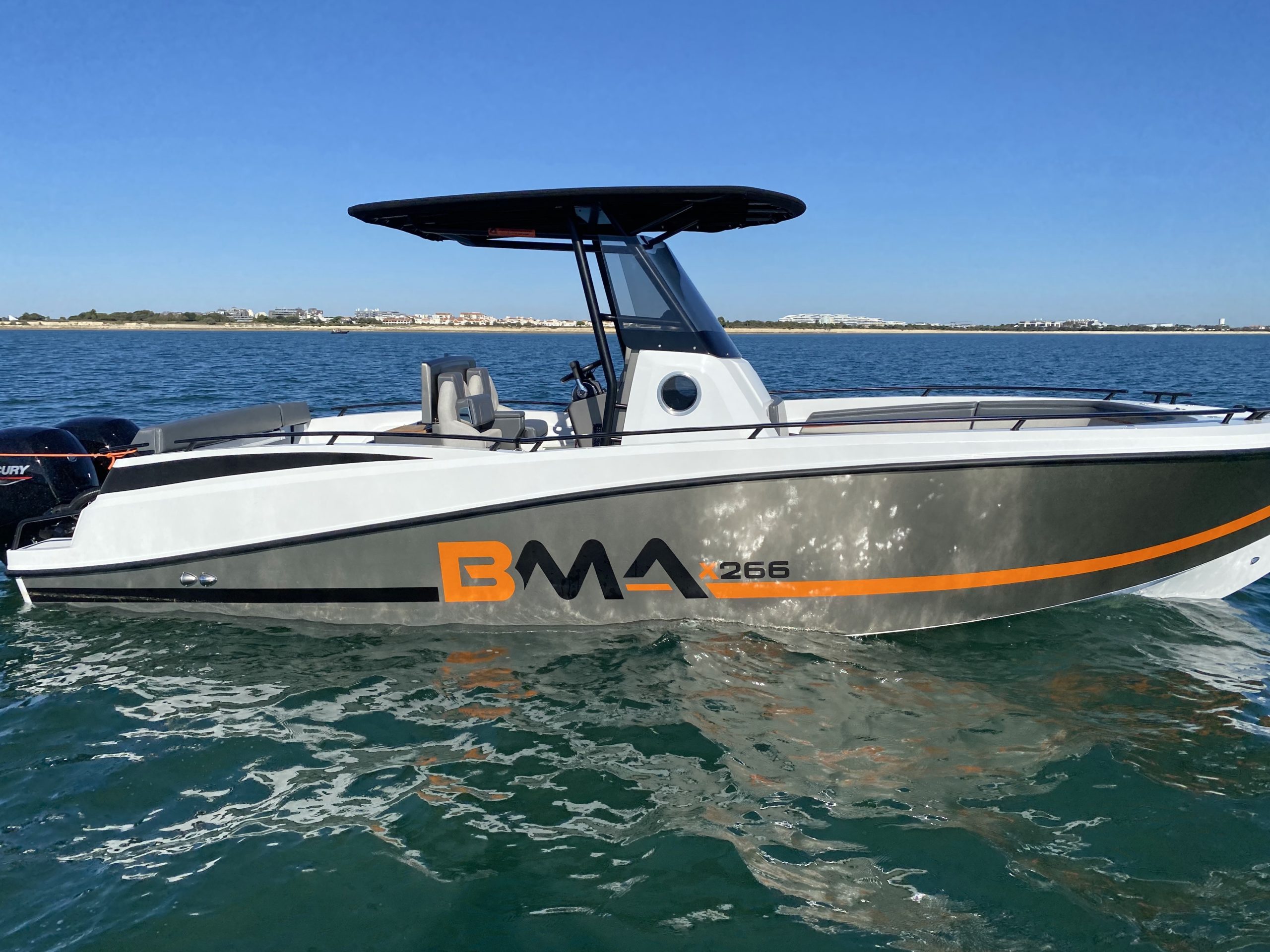Nautique Services la Rochelle - Vente et entretien bateau - BMA X266