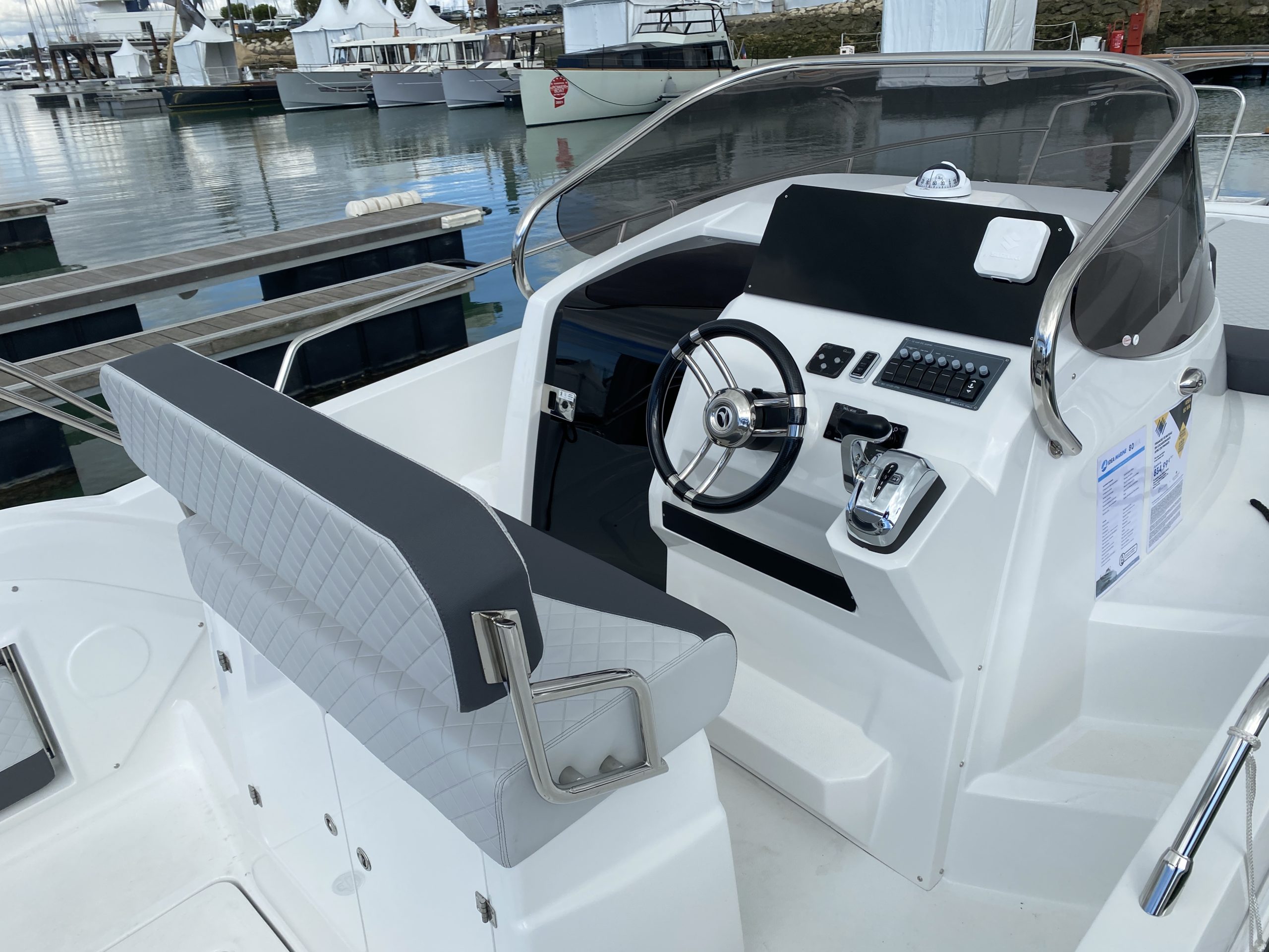 Nautique Services la Rochelle - Vente et entretien bateau - Idea Marine 80 WA Suzuki 350cv
