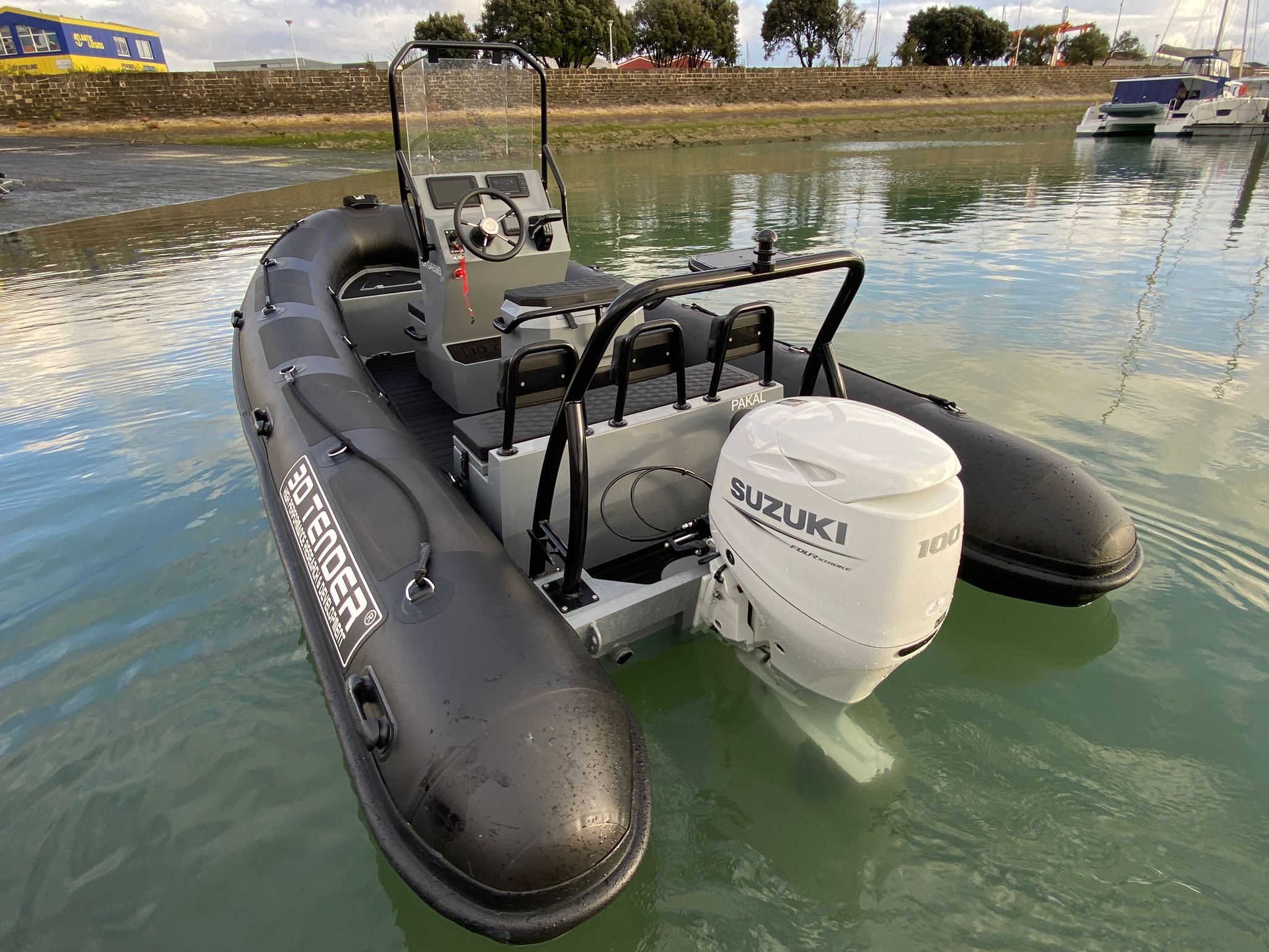 nautique services - 3D Tender nividic 550