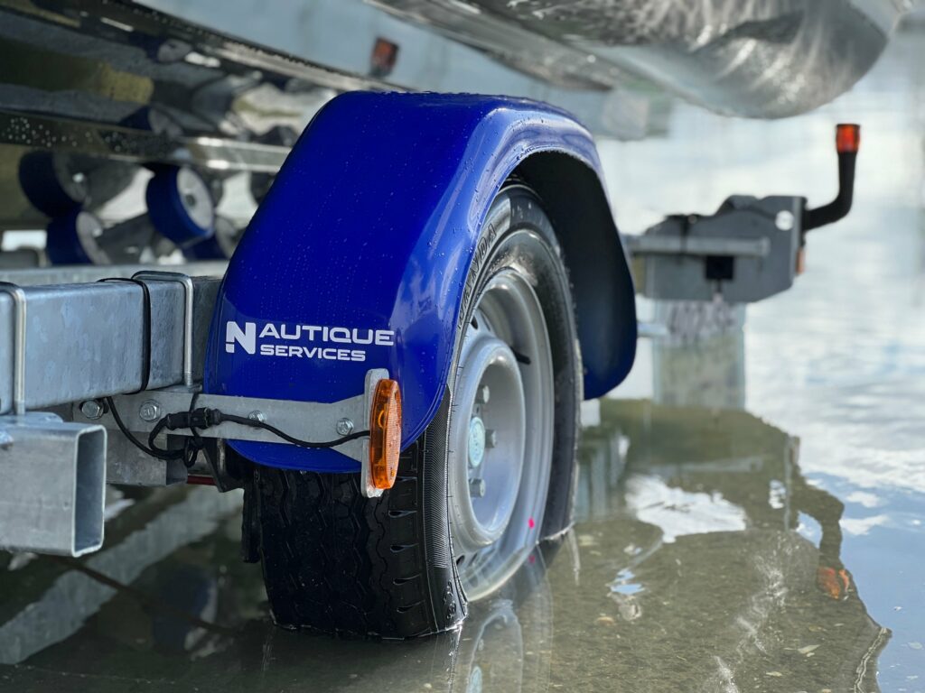 Remorque Sun Way Galaxy 2.0 avec garde-boue bleu Nautique Services