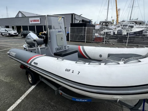 3d tender Stealth 550 - Honda 80cv - Remorque routière (neuve) - photo 3