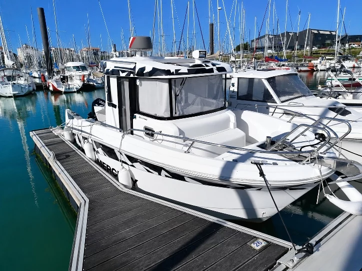 Bénéteau Barracuda 7 (2013) - Mercury 200cv V6 (2023)