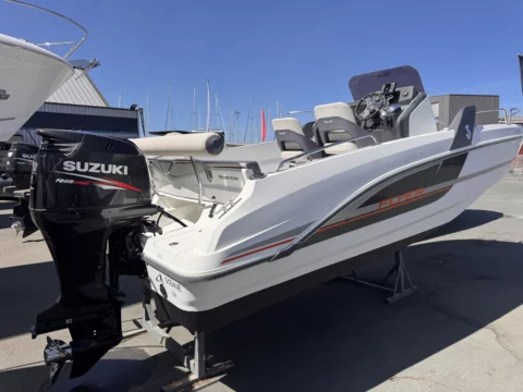 Bénéteau Flyer 6 Spacedeck - Suzuki 150cv - photo 9