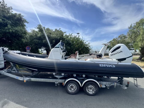 Brig Eagle 6.7 Hypalon 2025 - Honda 225cv V6 47h