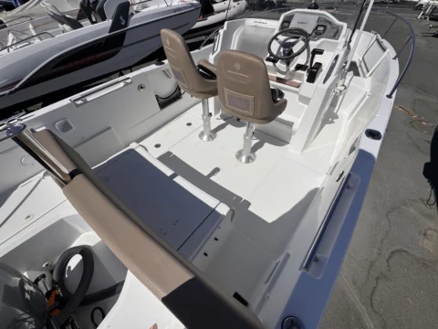 Jeanneau Cap Camarat 6.5 CC - Yamaha 150cv - Remorque routière - photo 6