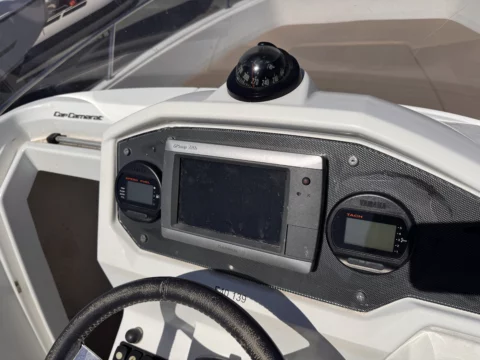 Jeanneau Cap Camarat 6.5 CC - Yamaha 150cv - Remorque routière - photo 9