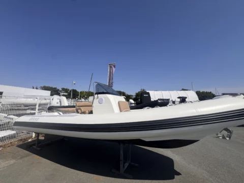 Brig Eagle 6.7 Hypalon - Suzuki 150cv 29h - photo 11