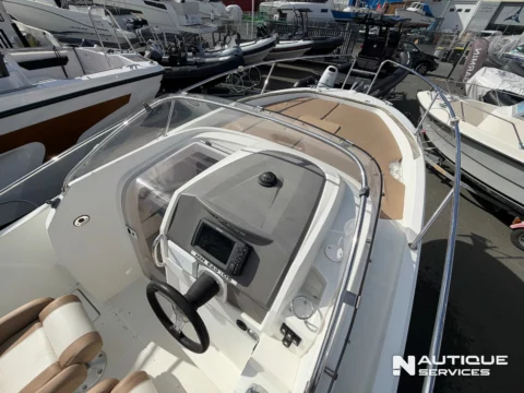Jeanneau Cap camarat 7.5 WA - Mercury 300 Verado - photo 12